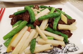 Huai Shan and Hangzhou Pepper Stir-fried Beef Strips