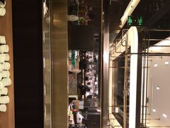 -捞王锅物料理(上海世茂广场店)