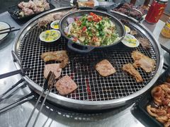 -小辣椒汤锅烧烤(温泉南街店)