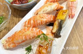 Special Sauce Grilled Salmon Sushi
