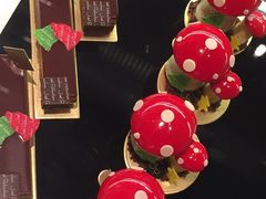香草樱桃慕斯-Salon de The de Joel Robuchon(外滩18号店)