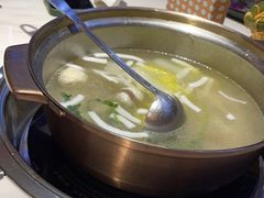 -喃喃椰·糟粕醋·椰子鸡火锅(七堡花园店)