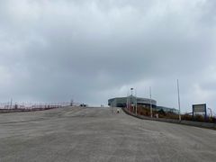 -浙东第一尖雪山欢乐谷
