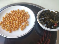 餐前油炸黄豆-鑫悦楼煎蟹·16年海鲜大排档