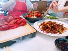 -肥肥虾庄·金牌油焖大虾(沙湖店)