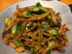 -海派美食·家宴海鲜青岛菜·石锅鲽鱼头(东方城店)