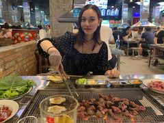 -马路牙子烧烤音乐酒馆(望京店)
