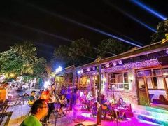 -百里峡七彩艺术小镇