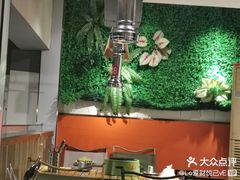 -山野的朋友露营炭火烤肉