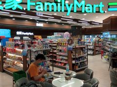 -全家便利店(愚园店)