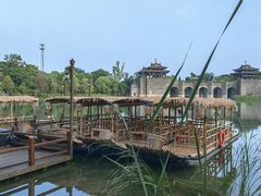 -茅山东方盐湖城景区