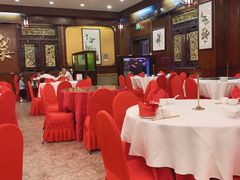 大堂-九花山烤鸭店