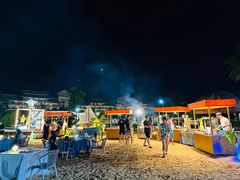 -亚龙湾希尔顿自助餐厅·海鲜·烧烤·沙滩BBQ·现场乐队