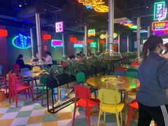 大堂-向外鱼乐·土菜·虹鳟鱼