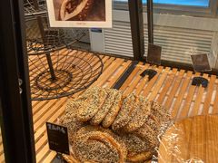 -Dough&Joe团憩(瑞虹天地月亮湾店)