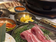 -草家酱蟹炭火烤肉店(珲春南路一店)