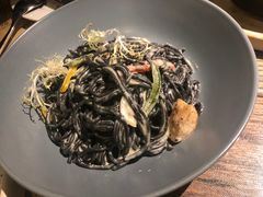 【杂咖】海鲜墨鱼面-杂咖zacup(领展中心城店)