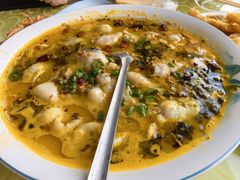 -雪湖煜辰鱼头老店(雪野湖店)