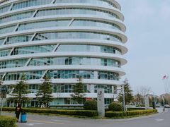 -虹桥世界中心-东北停车场