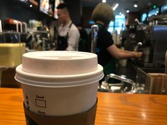 -星巴克(上海虹桥新天地二店)