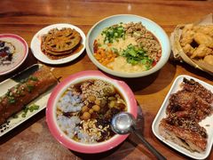 -爆炸头阿姨小四川正宗川味小吃(无任何分店)