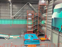 -极限PLAY运动娱乐新世界·团建派对潮玩休闲馆·室内蹦极高空游乐园