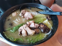 香菇炖鸡米线-老妈米线(港龙店)