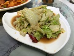 手撕包菜-鑫瑞川味餐厅·缸子肉