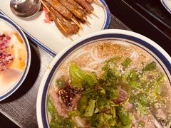 -云阿蛮云南生烫牛肉米线(奉贤路店)