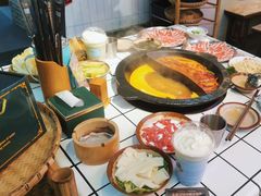 -巴卤社老火锅(财富店)