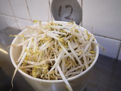 豆芽-胡须佬鸡煲四季火锅店(石厦西村直营店)