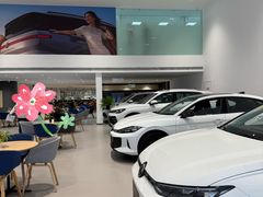 -上海冠松上汽大众4S店