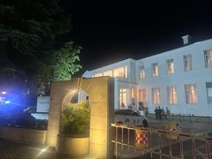 -南京双门楼宾馆(盐仓桥地铁站阅江楼店)