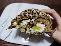 高纤坚果乳酪-研麦家面包(亚泰华府店)
