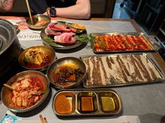 -草家酱蟹炭火烤肉店(珲春南路一店)