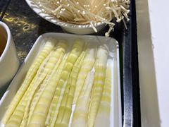 -钢管厂五区小郡肝串串香(蜀都万达店)