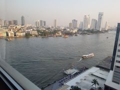 -曼谷湄南河畔华美达广场酒店