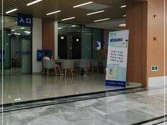 -瑞幸咖啡(华东理工大学商学院店)