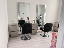 -LILI·HAIR SALON理理造型