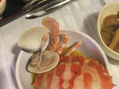 -鲜入围煮花胶鸡海鲜火锅