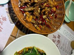 -黄泥岗·地道湖北菜(奥特莱斯店)