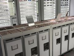 -目艮眼镜SHOWROOM(品牌集合店)