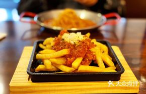 Spicy Sauce French Fries