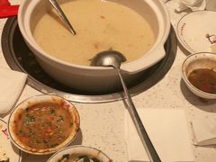 -三人行骨头王火锅(长寿店)