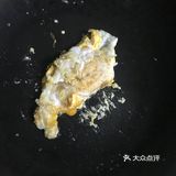 新鲜美味可口且营养丰富的炒荷包蛋