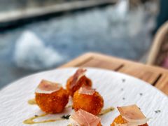 -MONICH牛排融合餐厅(和义大道购物中心店)