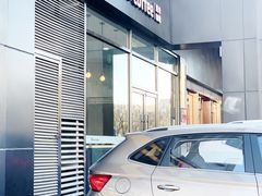 门面-瑞幸咖啡(国际珠宝交易中心店)