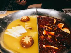 台式麻辣鸳鸯锅-湊湊火锅·茶憩(杭州湖滨银泰in77店)