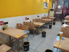 大堂-阿生哥螺蛳粉(商都路店)