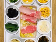 -花馬肆.云南过桥米线(汉神购物广场现场熬汤店)